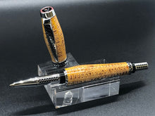 Load image into Gallery viewer, Tapa Traveler master rollerball pen
